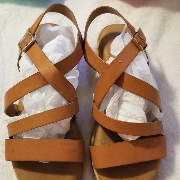 sandals - Picture 3 of 3